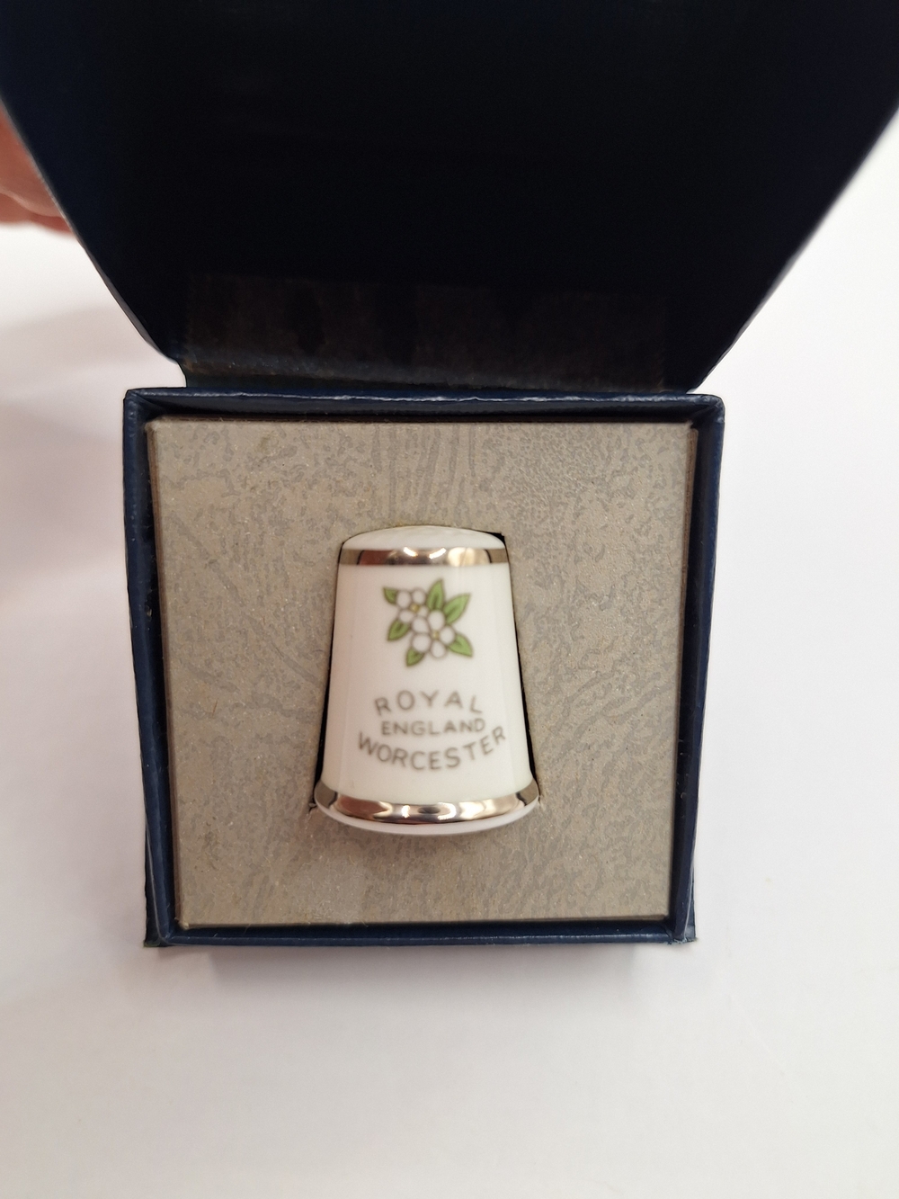 Royal Worcester Fine Bone China Bird Floral Thimble England with Original Box